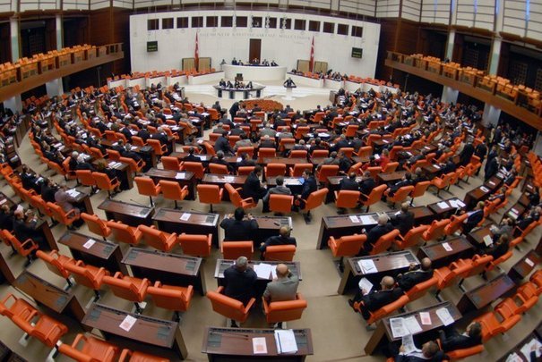 Turquie : Des députés pro-kurdes en grève de la faim pour dénoncer une décision