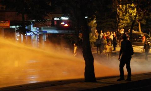 Turquie: Les manifestations antigouvernementales continuent, 4 arrestations