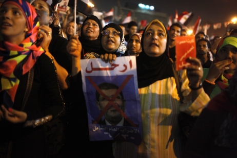 Des manifestantes anti-Morsi