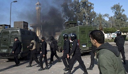 Reprise des heurts: Des étudiants incendient un bâtiment d’université au Caire