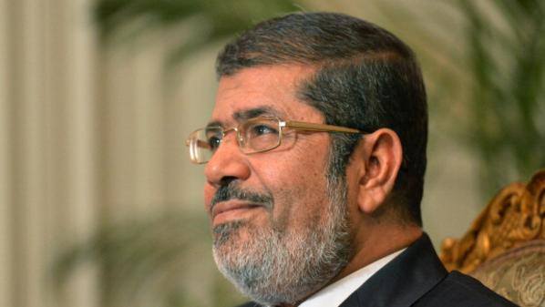 Morsi rejette l’ultimatum de l’armée, démission du chef de la diplomatie