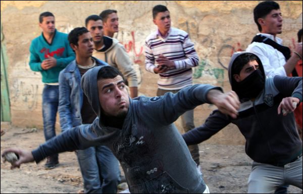 Cisjordanie : Heurts, arrestations, exactions, et expulsion de Palestiniens