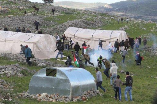 Cisjordanie: l’occupation évacue par la force 2 camps anti-colonisation