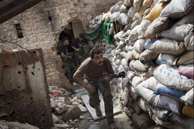 Une victoire des rebelles syriens de plus en plus incertaine.

