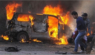 Syrie: 40 tués dans l’explosion d’une voiture piégée devant une mosquée