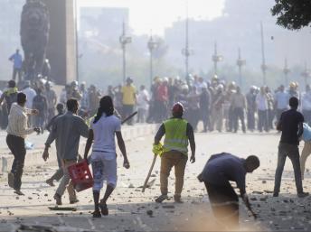 Dix tués en moins de 24 heures autour du Caire, l’impasse politique continue 
