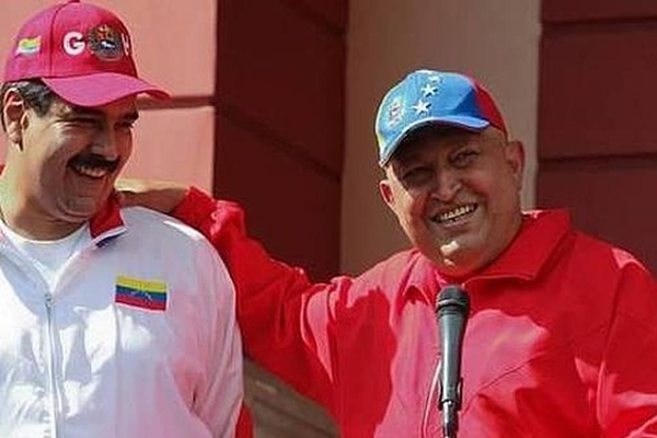 Venezuela: marée rouge à Caracas pour le dépôt de candidature de Maduro