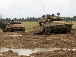 Engin explosif endommage un véhicule militaire israélien à la frontière de Gaza