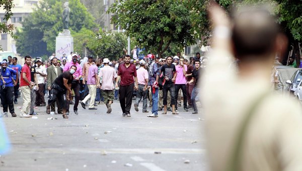 Heurts en marge de manifestations au Caire:
4 morts