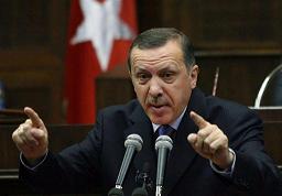 Erdogan autorise les fonctionnaires à se voiler, élargit les droits des Kurdes 
