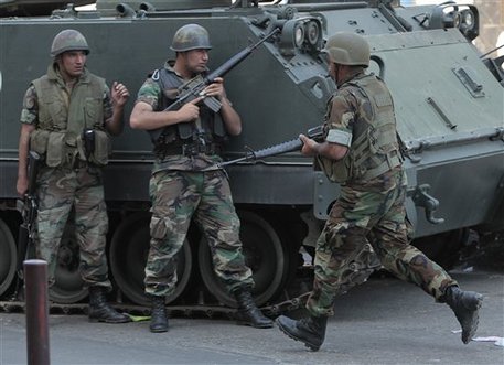 Un partisan du Hezbollah tué par des hommes armés au Liban