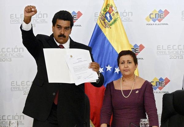 Maduro impute à l'opposition "fasciste" les morts lors de manifestations