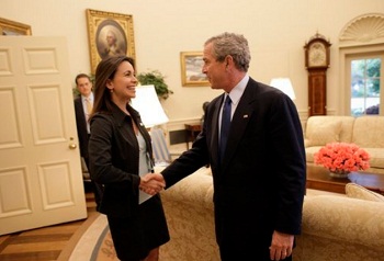 Maria Corina Machado avec l'ex-président américain Georges Busch