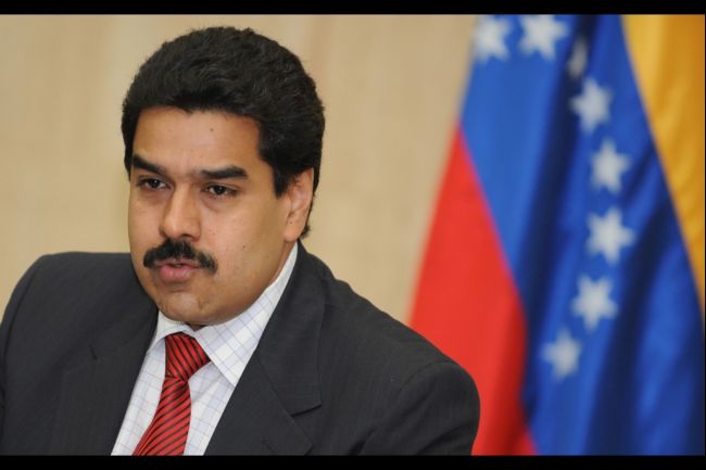 Venezuela: Maduro annonce l’expulsion de trois agents consulaires américains