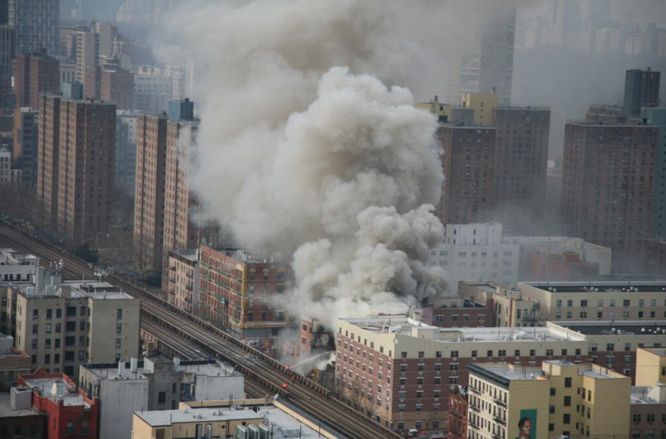 Un immeuble de New York s’effondre après une explosion