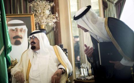 Koweït: arrestation de cyberactivistes pour offense au roi saoudien défunt