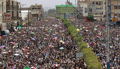 Yémen: attentat suicide anti-Houthis, manifestation géante à Sanaa