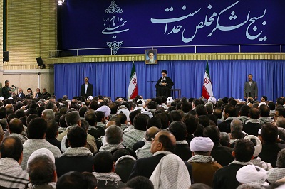 Nucléaire:S. Khamenei soutient les discussions et déplore le double langage US