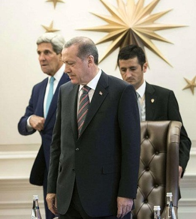 Coalition US/Otan: pourquoi Ankara hésite?