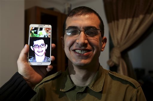 Le Hamas produit avec des moyens de fortune un film sur le soldat Shalit