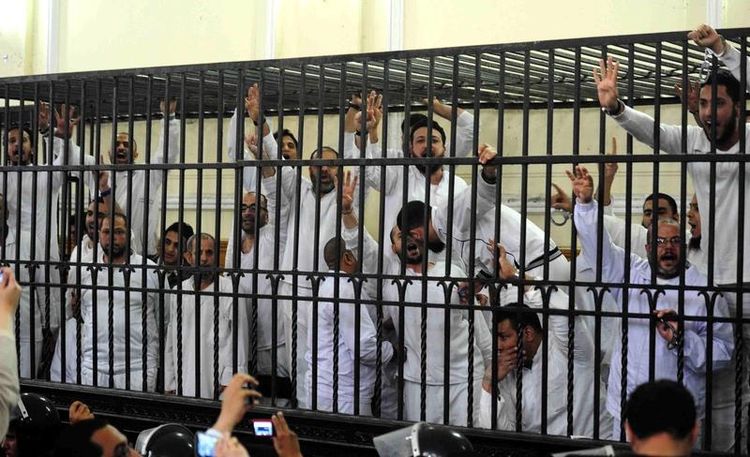 Egypte: 40 pro-Morsi condamnés à des peines de un à 15 ans de prison