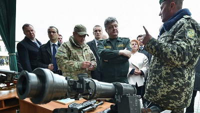 Kiev se dotera d’armes de précision et de missiles de croisière,selon Porochenko