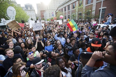 USA: des milliers de manifestants à Baltimore contre les violences policières