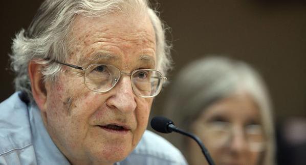 Chomsky: Obama est un opportuniste, Hillary est une opportuniste plus agressive