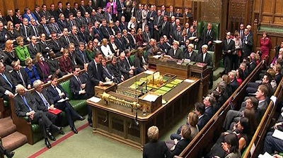 Des députés britanniques appellent leur gouvernement au réarmement face à Moscou