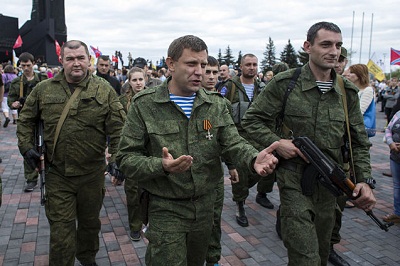 Ukraine: les prorusses promettent une offensive d’envergure