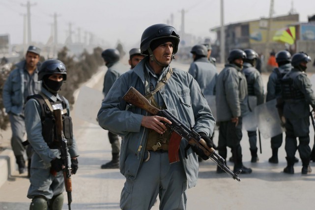Kaboul: les talibans revendiquent l’attentat qui visait un restaurant français