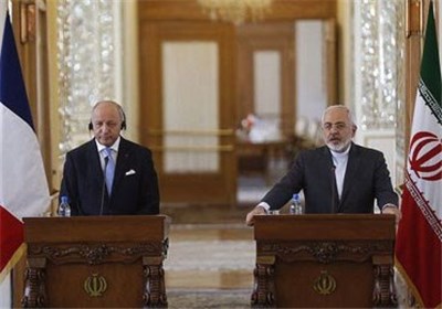 Fabius en Iran pour relancer les relations et inviter Rohani en France