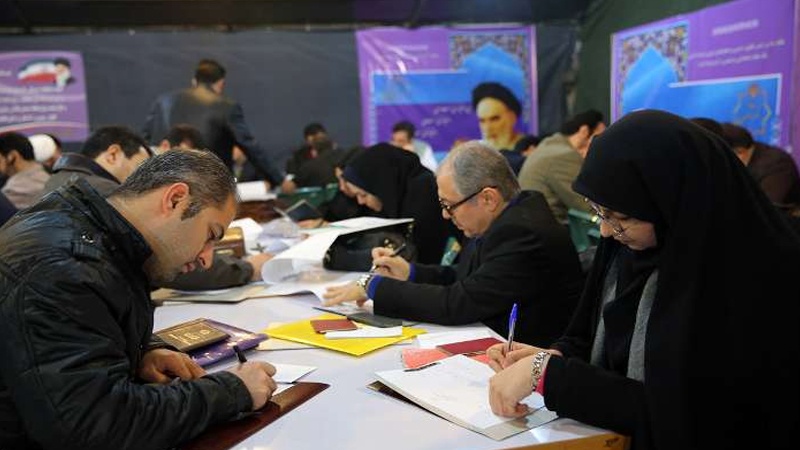 Iran:  Douze mille candidats  pour les législatives, un record