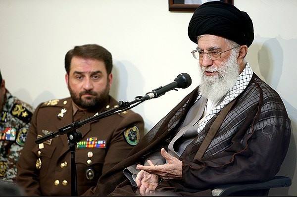 L’Ayatollah Khamenei ordonne le développement des capacités de défense aérienne