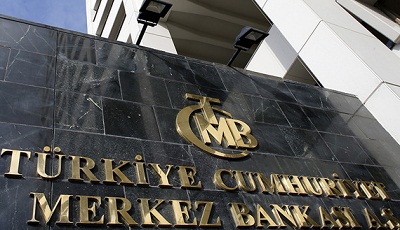 Turquie: la banque centrale soutient la livre, plombée par la crise politique