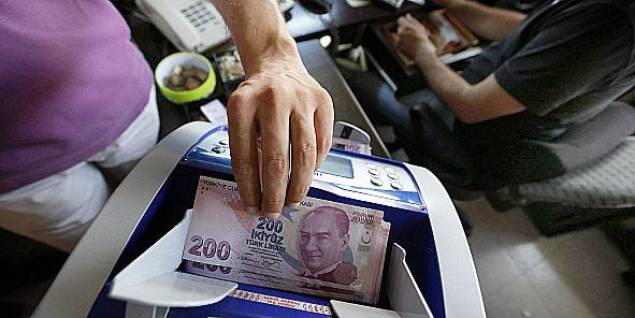 Turquie: nouveau record de faiblesse de la livre face au dollar
