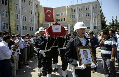 Turquie: le PKK revendique la mort de deux soldats, la paix menacée