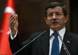 Turquie: Davutoglu exclut une opération imminente en Syrie