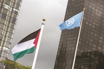 Le drapeau palestinien hissé au siège de l’ONU, le discours d’Abbas décevant