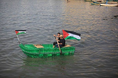 Bateau en bouteilles : nouveau moyen de survie des pêcheurs de la Bande de Gaza