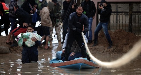 Israël inonde une ville à Gaza!