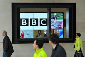 La BBC supprime 1.000 emplois face à la baisse de la redevance audiovisuelle