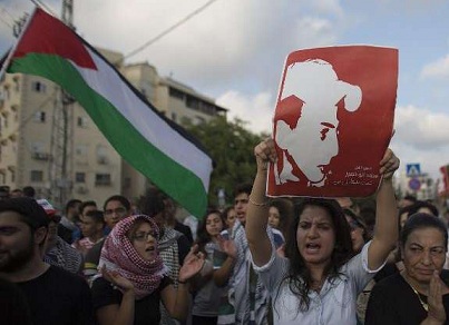 Hommage à un jeune Palestinien brûlé vif un an après sa mort