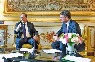 Fichage des takfiristes: Hollande juge insupportable le retard pris par l’Europe