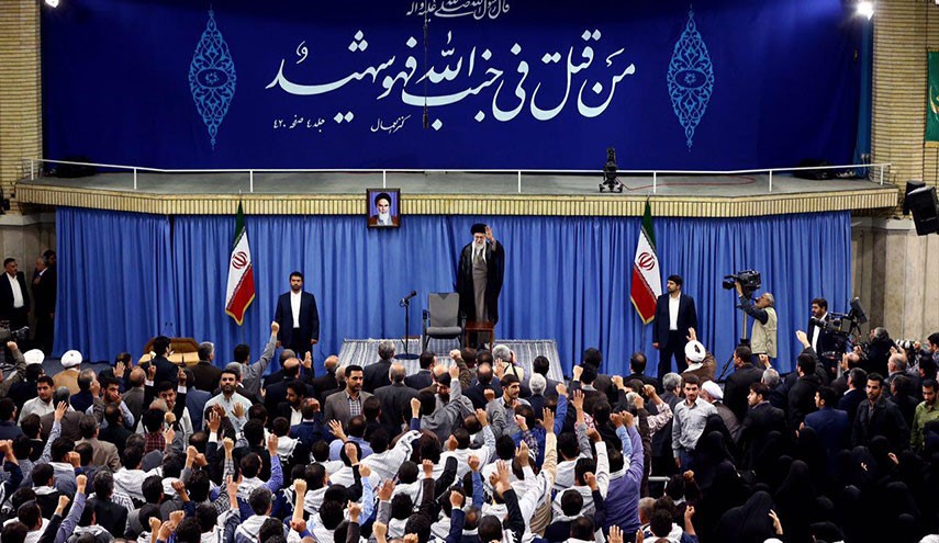 Im. Khamenei: la famille royale maudite ne mérite pas de gérer les lieux saints
