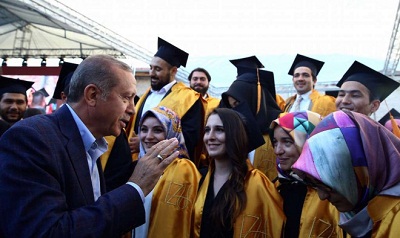 Turquie : Erdogan a-t-il menti sur le niveau de son diplôme universitaire?
