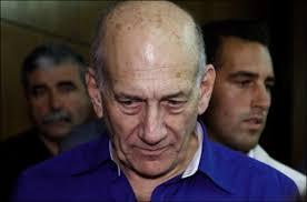 L’ex-Premier ministre israélien Olmert écope un mois de prison supplémentaire