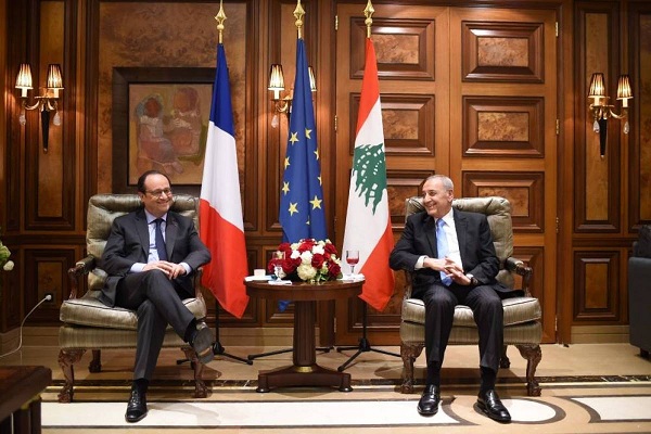 Hollande : Je voudrais revenir au Liban pour rencontrer le prochain président