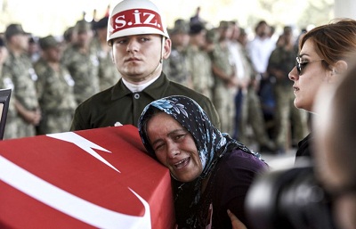Deux soldats turcs tués, cinq blessés dans une attaque de l’EI en Syrie