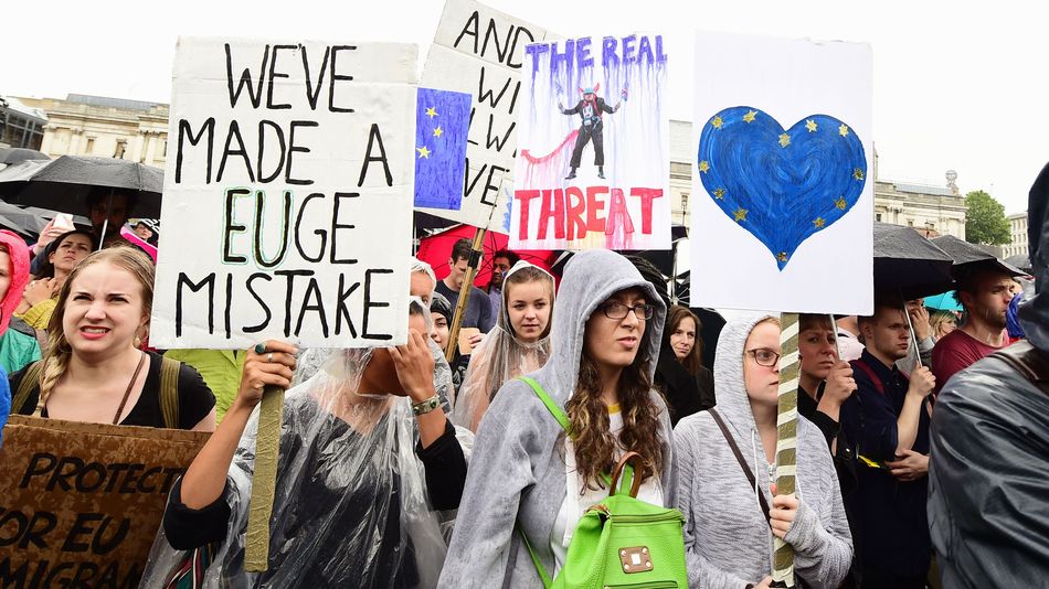 GB: des milliers de Britanniques manifestent à Londres contre le Brexit  
